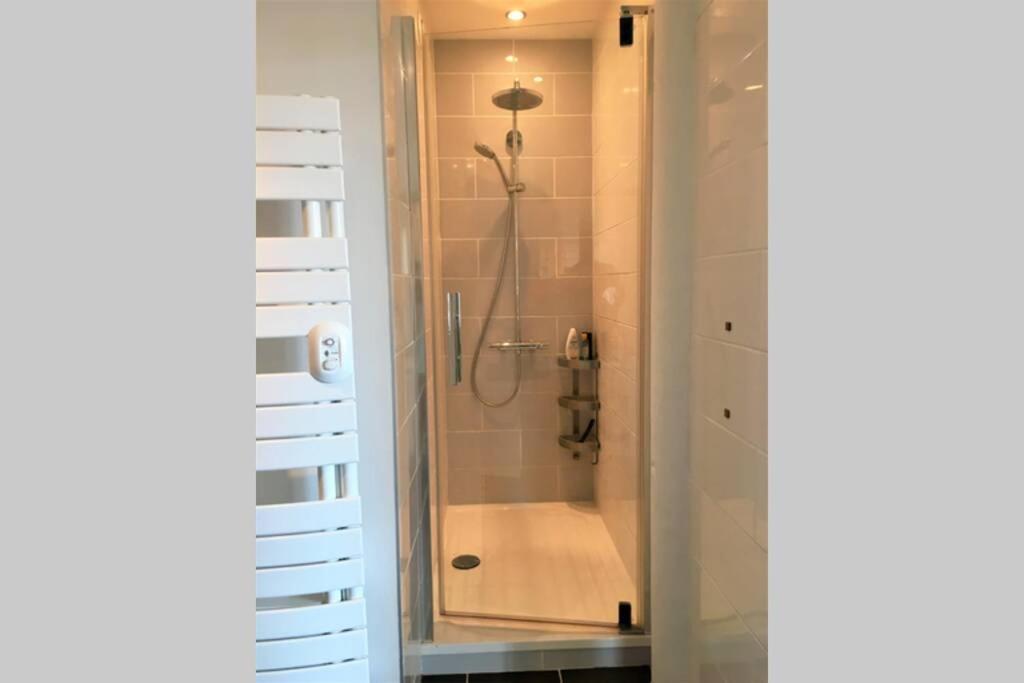 Ferienwohnung Superbe Loft 100M2 Proche Cathedrale Avec Parking Reims Exterior foto