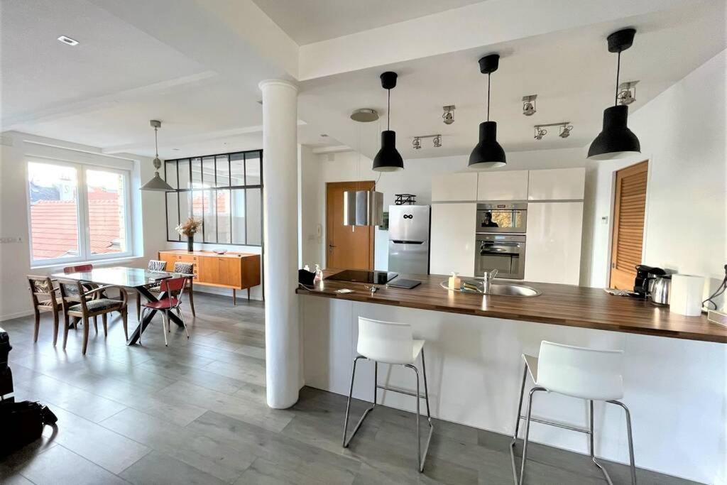 Ferienwohnung Superbe Loft 100M2 Proche Cathedrale Avec Parking Reims Exterior foto