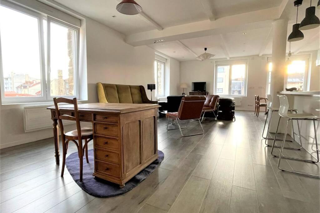 Ferienwohnung Superbe Loft 100M2 Proche Cathedrale Avec Parking Reims Exterior foto