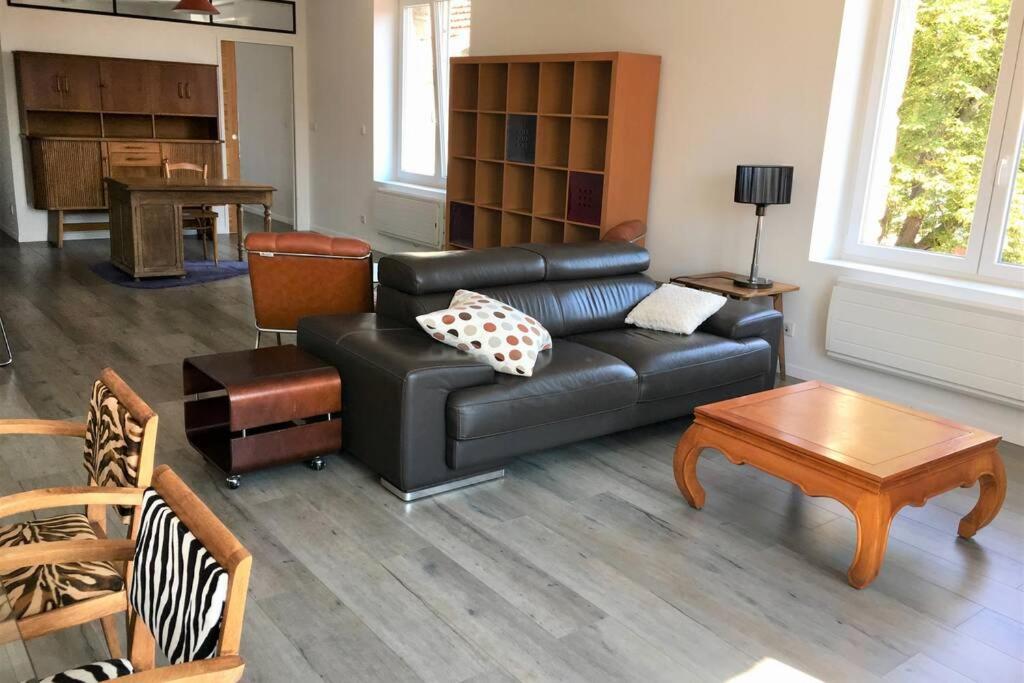 Ferienwohnung Superbe Loft 100M2 Proche Cathedrale Avec Parking Reims Exterior foto