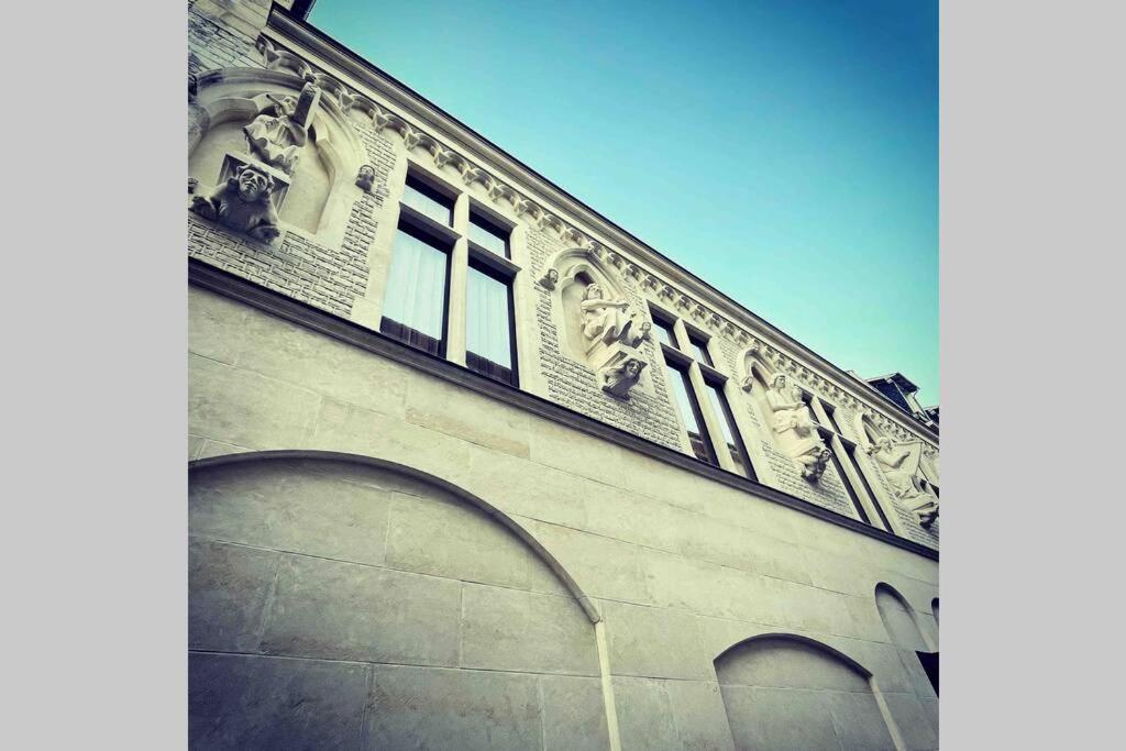 Ferienwohnung Superbe Loft 100M2 Proche Cathedrale Avec Parking Reims Exterior foto